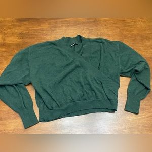 Crop crossover dark green sweater